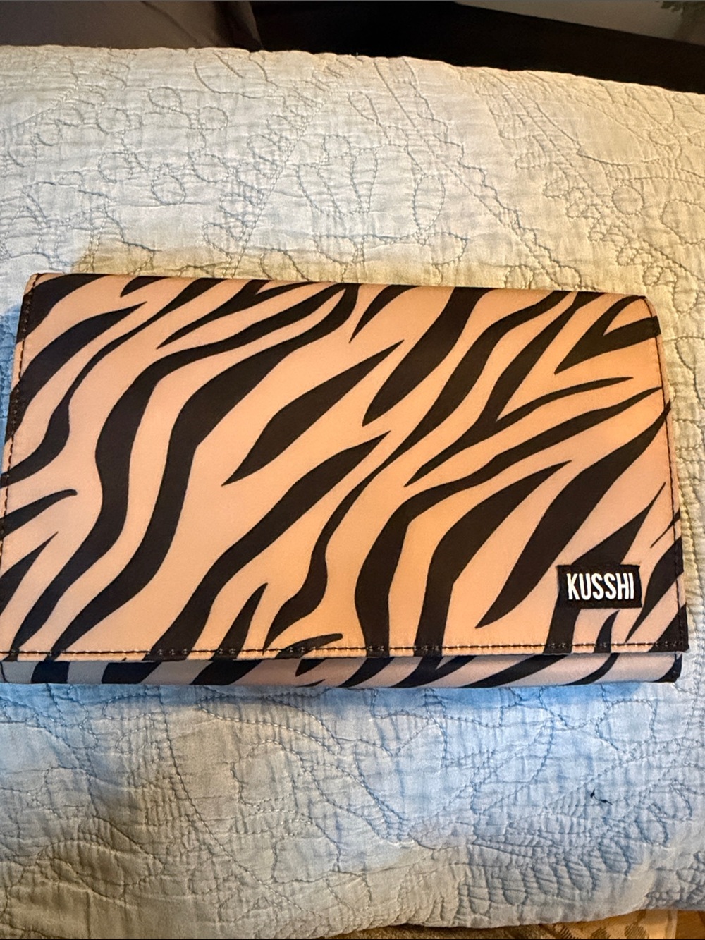 Kusshi Zebra Print Makeup Brush Case
